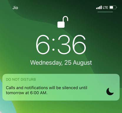 How to turn off Do Not Disturb on iPhone from Lock Screen